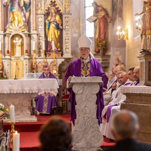 Uvod i homilija biskupa Šaška na sprovodnoj misi za vlč. Ivana Kovačića